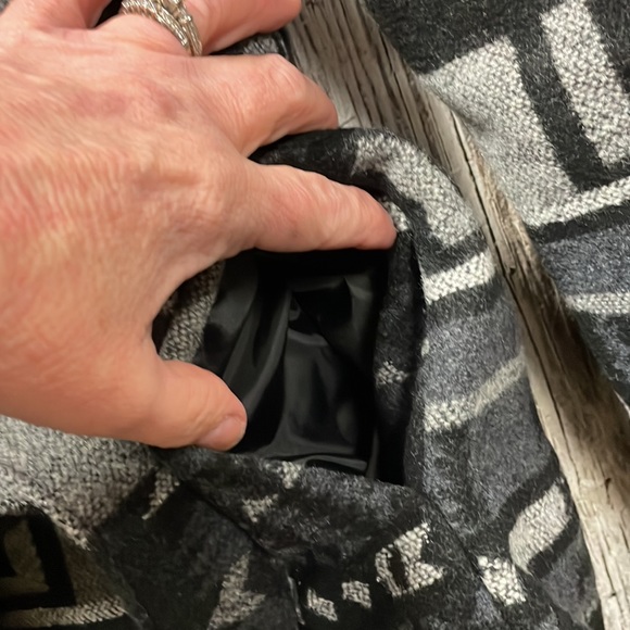 KIRRA COAT - Picture 6 of 10